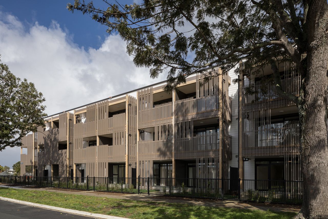 Urban Group’s Premier and Fresno aluminium panels in Satin Black provide the fencing for this apartment block
